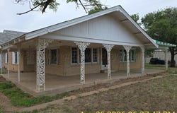 1311 Floydada St, Wellington, TX 79095
