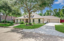 106 Mignon Lane, Houston, TX 77024