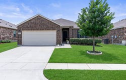 1424 Vernon Drive, Aubrey, TX 76227