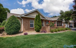 77 Valley Way Circle SE, Huntsville, AL 35802