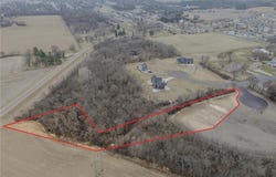 701 Cherrywood Drive SW, Pine Island, MN 55963