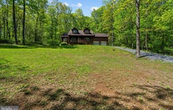 2622 CCC ROAD, LINDEN, VA 22642