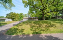 228 McConnell Drive, Jackson, MI 49201