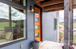 1255 Bluebird Ln, Viola, ID 83872