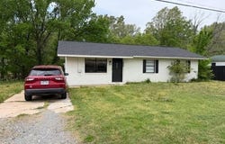 111 E Halliburton, DeWitt, AR 72042