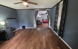 919 E Johnson Street, Clinton, IL 61727