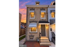 1056 SPRUCE Street, READING, PA 19602