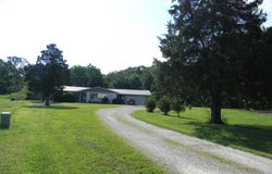 812 Max Ave, Cuba, MO 65453