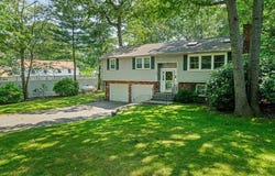 133 Russell Ln, Abington, MA 02351