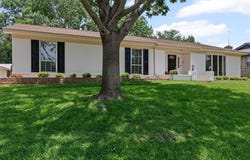3915 Glenbrook Drive, Arlington, TX 76015