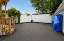 55 Winthrop St, Newark City, NJ 07104-3518