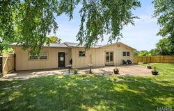 8 Greenbriar Court, St Charles, MO 63301