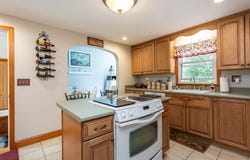 804 Lees River Ave, Somerset, MA 02725
