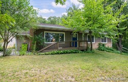 9665 Black Oak Drive, Lowell, MI 49331