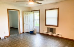10735 Pleasanton Rd, Athens, OH 45701