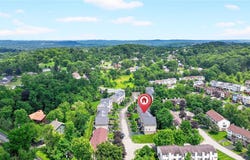 3096 Raintree Dr, Hampton, PA 15044