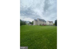 102 SWEETHOLLOW Drive, BEAR, DE 19701