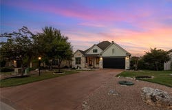 201 Glenfiddich LN, Austin, TX 78738
