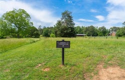 15 Farmstead Lane, Chattahoochee Hills, GA 30268