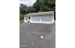 3131 Spawn Road, Schenectady, NY 12303