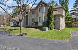 20400 Robinway Drive, Clinton Twp, MI 48036