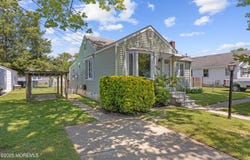 108 Bucknell Avenue, Villas, NJ 08251