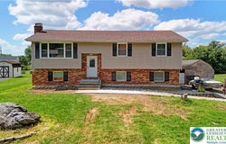 467 W Locust Lane, Lower Nazareth Twp, PA 18064