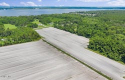233 E RIVER Road, East Palatka, FL 32131