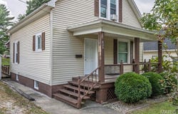 824 School Street, Hillsboro, IL 62049