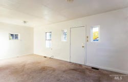 319 Jackson St, Twin Falls, ID 83301