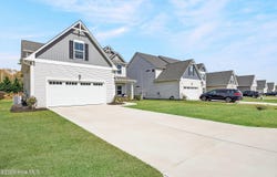 86 W Weatherbee Way, Hampstead, NC 28443