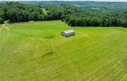 Autumn Road SW, Bowerston, OH 44695