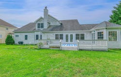 46 Pebble Beach Dr, Egg Harbor, NJ 08234
