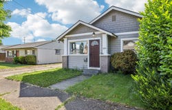1004 S 5TH AVE, Kelso, WA 98626