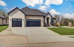 3945 E Woodhue Street, Springfield, MO 65802