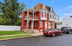 409 E WALNUT Street, YORK, PA 17403