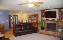 244 N 14th Ave, Broken Bow, NE 68822