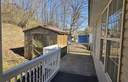 1093 Old Bell High Rd, Pineville, KY 40977