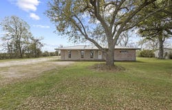 19961 Englin Rd., Winnie, TX 77665