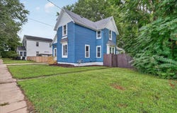 823 Oak Street, Beloit, WI 53511-5203