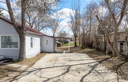 711 5th St SW, Minot, ND 58701