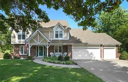 614 Harborview Drive, Smithville, MO 64089