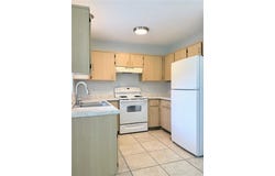 632 W HUBBARD AVENUE, DELAND, FL 32720