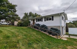 904 Guthrie St, Adair, IA 50002