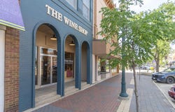 305 Main Street, Cedar Falls, IA 50613
