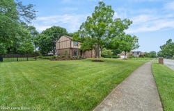 900 Colonel Anderson Pkwy, Louisville, KY 40222