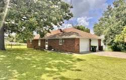 210 E Oak Street, El Dorado Springs, MO 64744
