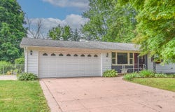 72 Branch Avenue, Coldwater, MI 49036