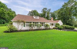 47 RABBIT RUN RD, ROSE VALLEY, PA 19086
