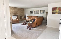 1916 N Meadowlake Dr, Augusta, KS 67010